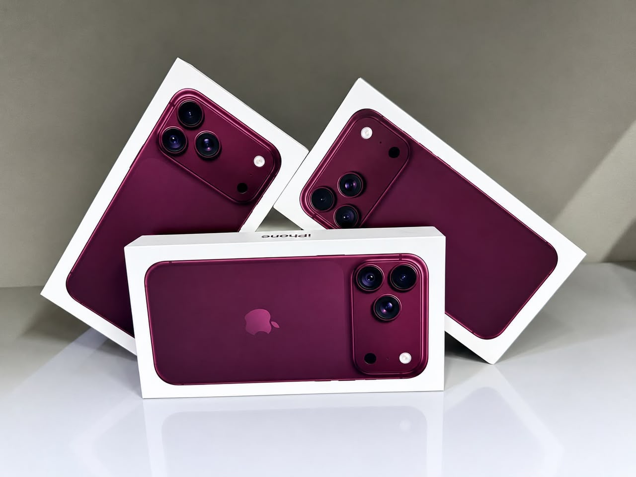 iPhones 18 lacrados em caixas